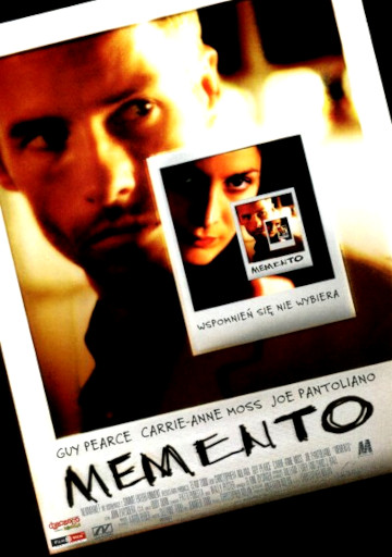 Przód ulotki filmu 'Memento'