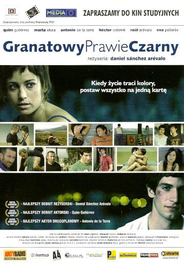 Przód ulotki filmu 'GranatowyPrawieCzarny'