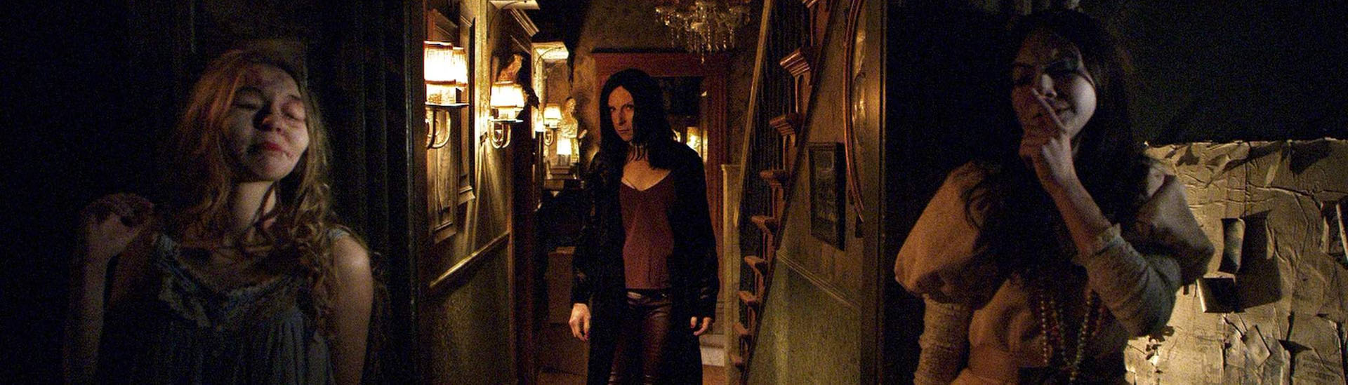 Baner filmu 'Ghostland'