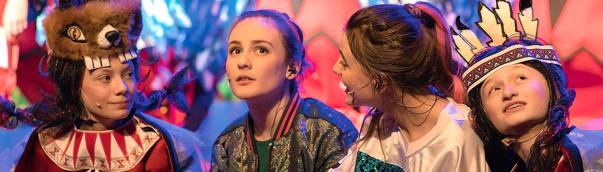 Baner filmu 'Wszyscy na scenę!' Baner filmu 'Wszyscy na scenę!'