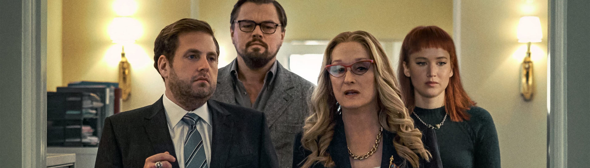 Baner filmu 'Nie patrz w górę' Baner filmu 'Nie patrz w górę'