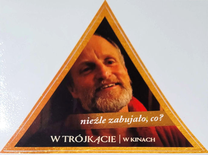 Przód ulotki filmu 'W trójkącie'